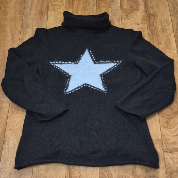 Guess Sweaters - Guess Women’s Black Cashmere-Blend Luxury Knit Star Turtleneck Sweater – Size XS